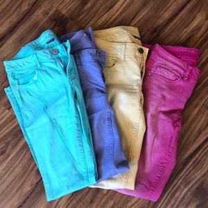 American Eagle Colored Skinny Jeans size 6.